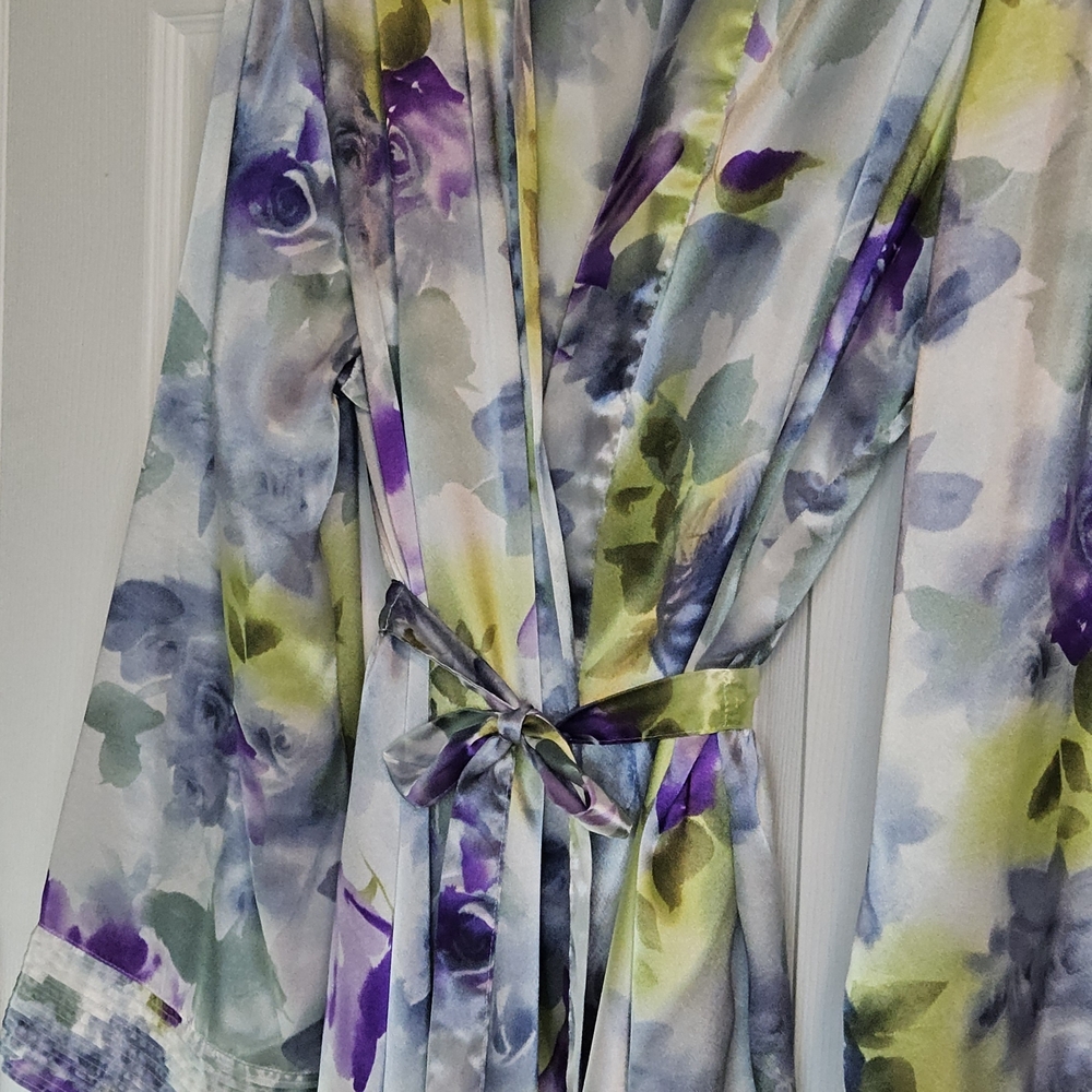 Morgan Taylor Intimates Floral Robe - Purple and Green - Picture 7 of 13